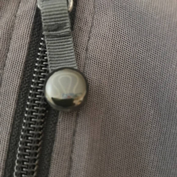 Lululemon - Picture 7 of 7